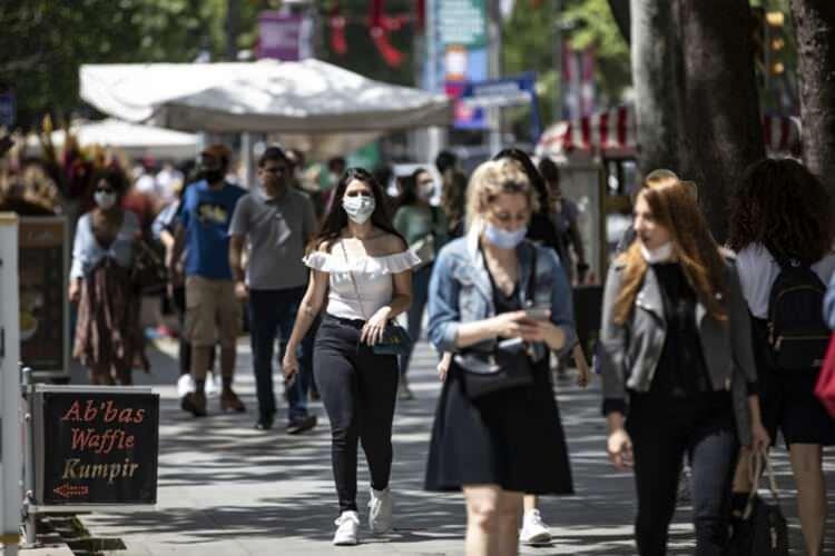 <p>Hürriyet'ten Nuray Babacan'ın haberine göre, uzmanlar, “Vakaların kaynağını bildiğimiz noktaya geldik. Bir yerde bir artış varsa hemen nedenini buluyoruz. Hemen o çevrede önlem alıp durumu kontrol altına alabiliriz” diyor.</p>
<ul>
</ul>