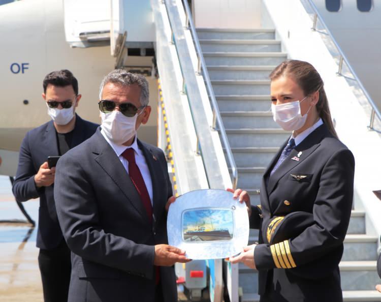 <p>&nbsp;Mustafa Kemal Atat&uuml;rk, 101 yıl &ouml;nce Samsun&rsquo;da bu m&uuml;cadeleyi başlattı. T&uuml;m şehitlerimize rahmet diliyoruz. Hareketlerin Samsun&rsquo;dan başlaması &ccedil;ok anlamlıdır. Bu y&ouml;n&uuml;yle emeği ge&ccedil;en herkese teşekk&uuml;r ediyorum. Etkinliğe katılan herkese de teşekk&uuml;r ediyorum&rdquo; dedi.</p>
