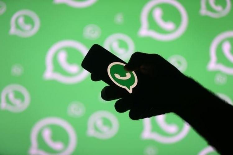 <p>Almanya Federal Veri Koruma Komiseri  Ulrich Kelber tüm devlet kurumlarına bir mektup yollayarak federal yetkilileri  WhatsApp  kullanmama konusunda uyardı. </p>
