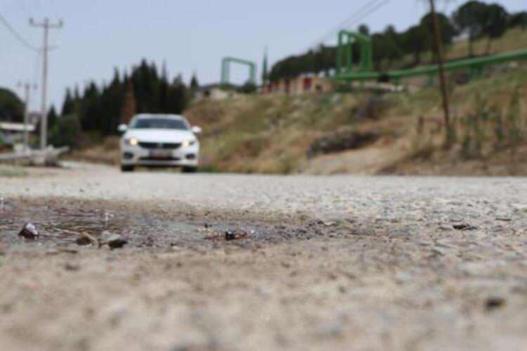 <p>'BU B&Ouml;LGEDE AKTİF FAYLAR VAR'&nbsp;</p>

<p>Konuya ilişkin a&ccedil;ıklama yapan Pamukkale &Uuml;niversitesi Jeoloji M&uuml;hendisliği B&ouml;l&uuml;m Başkanı Prof. Dr. Halil Kumsar ise&nbsp;Sarayk&ouml;y il&ccedil;esinin &ccedil;ok zengin jeotermal kaynaklara sahip bir b&ouml;lge olduğunu belirtti.</p>
