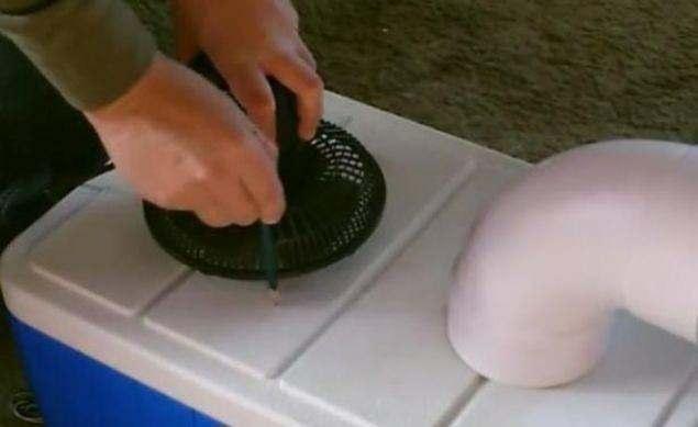 <p>Kesici bir kaç alet ile sizde kolayca bu klima sistemini istediğiniz ortamda kullanabilirsiniz.</p>
<p> </p>