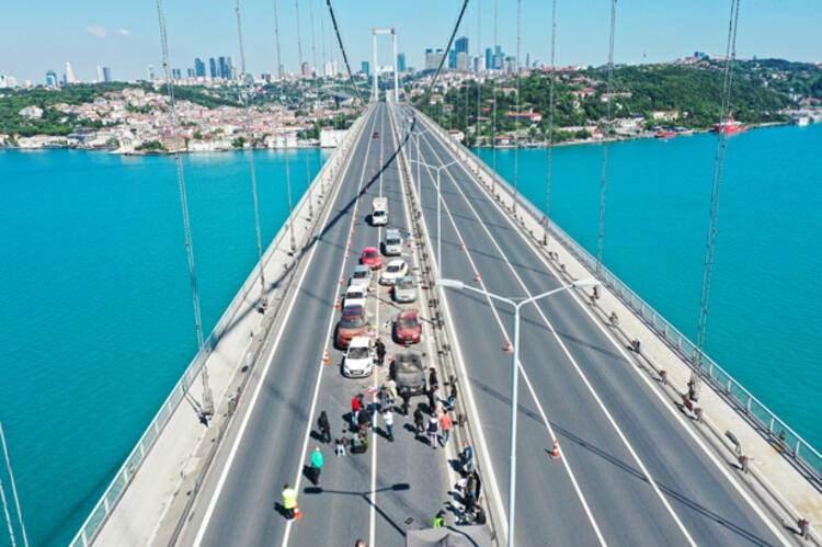 <p>&Ccedil;ekimlerde kurallara uyulmasından sorumlu 'Pandemi Ekibi' de denetim yaptı.</p>

<ul>
</ul>
