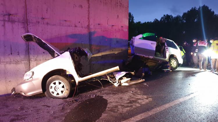 <p>Kazanın ardından hurdaya dönen cip, çekici marifetiyle bulunduğu yerden kaldırıldı. Kazanın ardından trafik ekipleri, olay yerinde incelemelerde bulundu.</p>