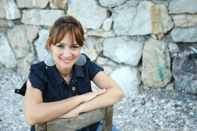 <p>Demir, bir dönem Survivor yarışmasında da yer almış ancak kısa sürede elenmişti.</p>