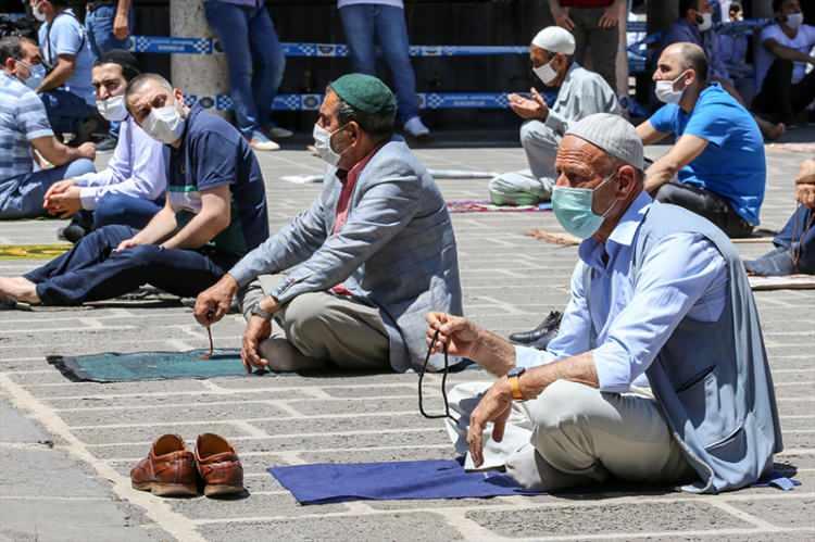<p>Diyarbakır / Ulu Cami</p>

