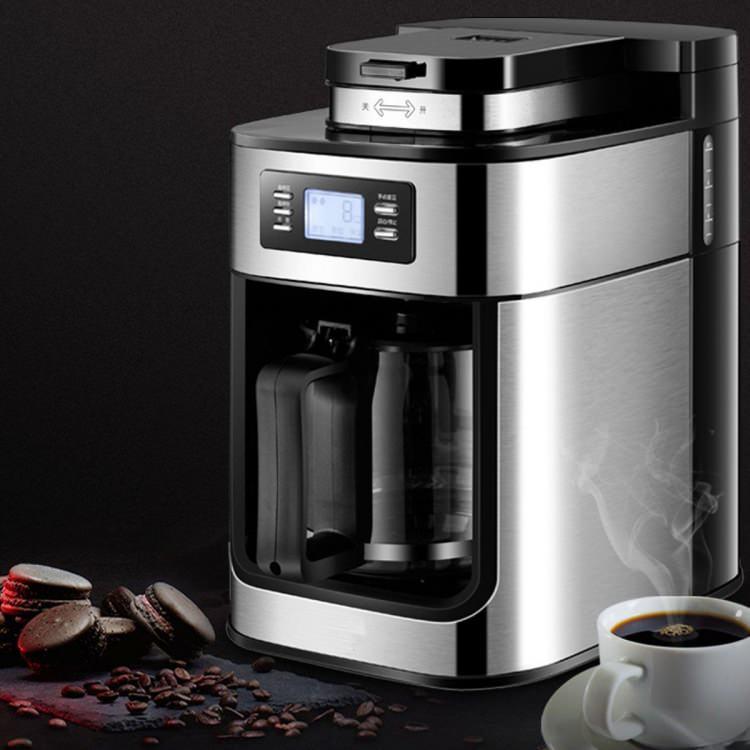 <p><strong>ÇAY-KAHVE MAKİNELERİ</strong></p>
<p>Ortak kullanımda olan çay-kahve makinesi, sebil, içecek makinesi ve benzeri cihazlar kaldırılmış veya misafirlere bir görevli aracılığıyla bu cihazlardan içecek verilmesine dair düzenlemeler gerçekleştirilmiş mi?</p>
<p>Masa üzerinde tek kullanımlık tuzluk, biberlik, peçetelik bulunuyor mu?</p>