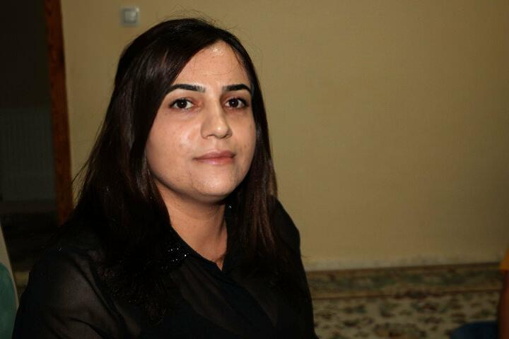 <p>Gece-g&uuml;nd&uuml;z havada kalır ve u&ccedil;arken uyurlar. Geceleri g&ouml;ren bir t&uuml;rd&uuml;r.</p>
