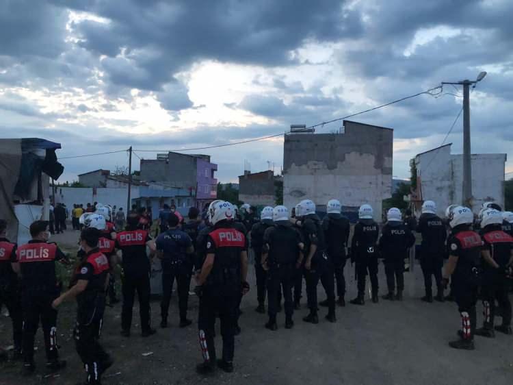 <p>VALİ CANBOLAT: BİR POLİS MEMURUMUZU ŞEHİT VERDİK</p>
