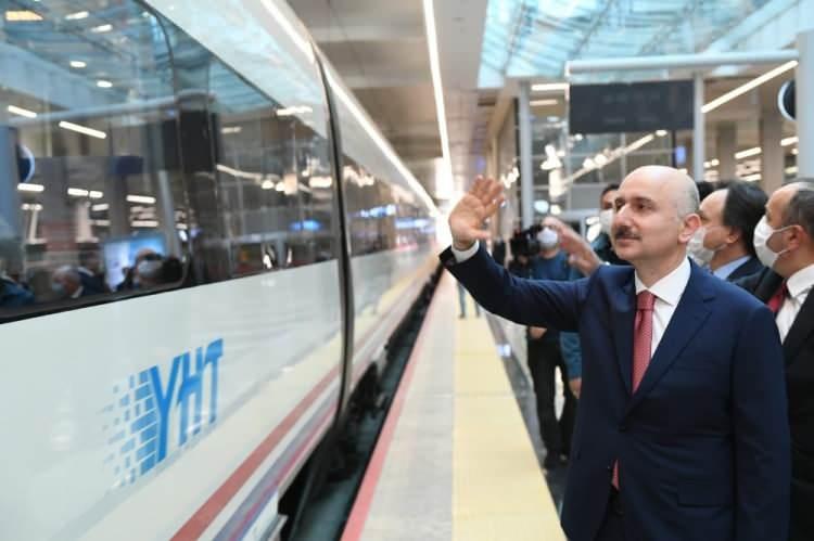 YHT seferleri başladı! Bakan Karaismailoğlu bilet fiyatlarını açıkladı
