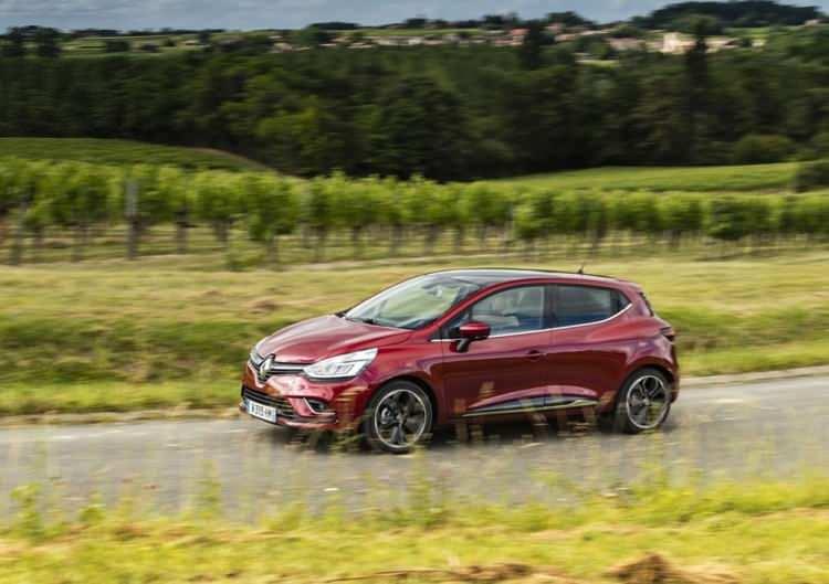 <p>9. Renault Clio 1.5 DCI 2016 Joy</p>
<p> </p>
