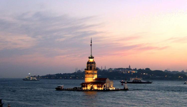 <p>Bu isim zamanla Üsküdar'a dönüştü.</p>