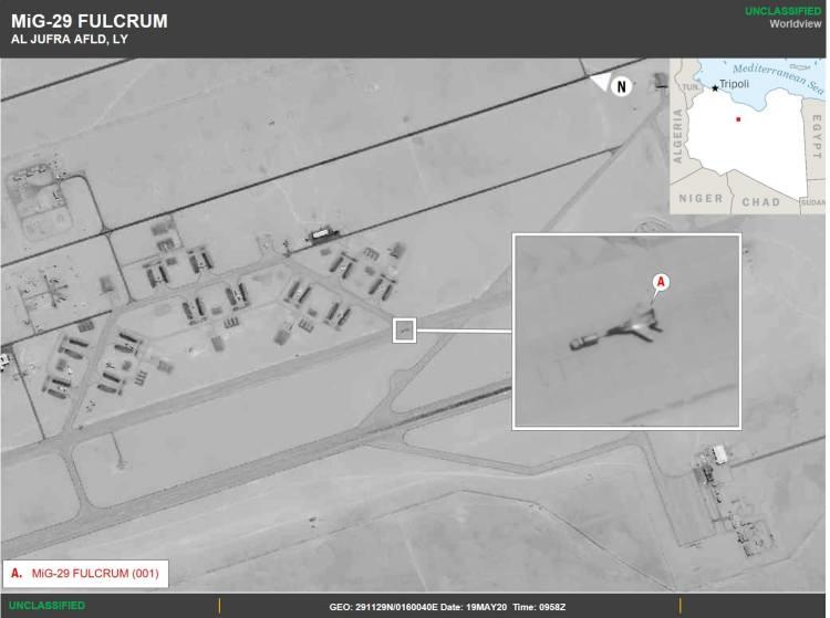 <p>ABD Afrika Kuvvetleri Komutanlığı (AFRICOM), Rusya'nın Libya'ya gönderdiği savaş uçaklarına ilişkin yeni görseller paylaşarak, Suriye'deki Hmeymim Üssü'nde boyanan uçakların başka Rus uçaklarının eşliğinde Libya'ya gönderildiğini bildirdi.</p>
