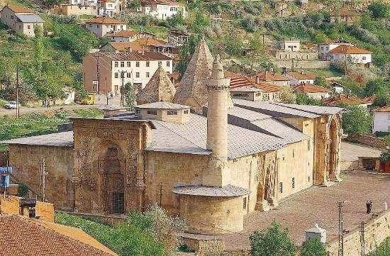 <p><strong>Sivas</strong></p>
<p>1.362 cami.</p>