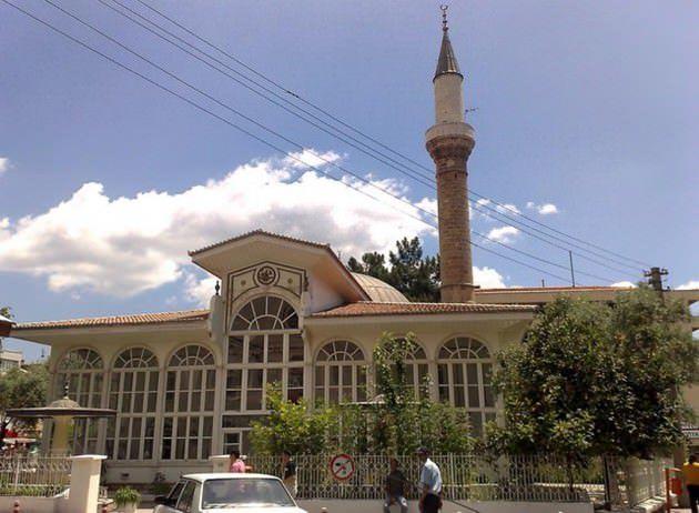 <p><strong>Muğla<br />
<br />
1.0</strong>90 cami.</p>