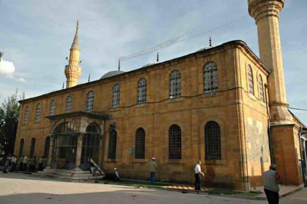 <p><strong>Çorum</strong></p>

<p><strong>1.</strong>345​ cami.</p>
