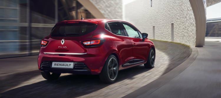 <p><strong>Renault</strong></p>
