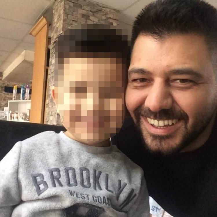 <p>Başına ve boğazına isabet eden sa&ccedil;malarla ağır yaralanan, Bursa İl Emniyet M&uuml;d&uuml;rl&uuml;ğ&uuml; Narkotik Su&ccedil;larla M&uuml;cadele Şube M&uuml;d&uuml;rl&uuml;ğ&uuml;'nde g&ouml;revli polis memuru Erman &Ouml;zcan, kaldırıldığı Y&uuml;ksek İhtisas Eğitim ve Araştırma Hastanesi'nde, yapılan t&uuml;m m&uuml;dahalelere rağmen kurtarılamayarak şehit oldu.</p>
