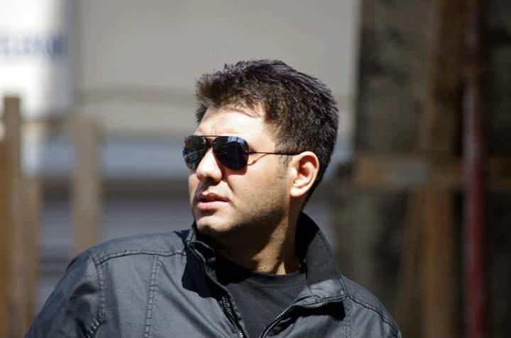 <p>&Ouml;te yandan, şehit polis memuru Erman &Ouml;zcan'ın evli ve bir &ccedil;ocuk babası olduğu &ouml;ğrenildi. Babasının 3 yıl &ouml;nce yaşamını vefat ettiği &ouml;ğrenilen Erman &Ouml;zcan'ın şehadet haberi, annesi Hatice &Ouml;zcan'a Orhangazi'de, Zonguldak'a aile ziyaretine giden eşi Emine &Ouml;zcan'a ise baba ocağında ulaştı.</p>
