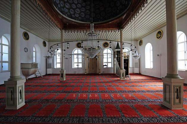 <p><strong>Kocaeli</strong></p>
<p><strong>1.</strong>218 cami.</p>
