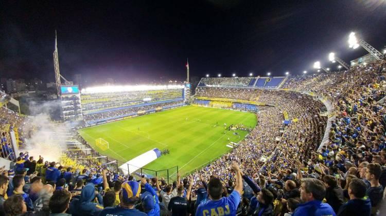<p>1- Bombonera (Boca Juniors)</p>
