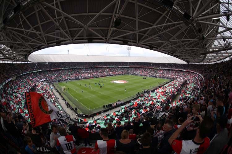 <p>12- De Kuip (Feyenoord)</p>

