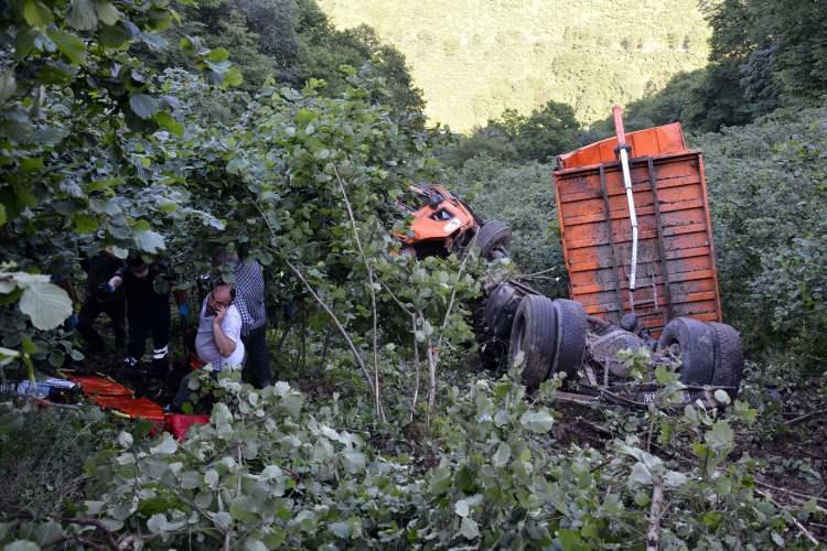 <p>Yaralılar ekiplerce kentteki hastanelere götürüldü.</p>