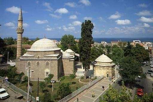 <p><strong>Trabzon</strong></p>
<p>2 bin 50 cami.</p>