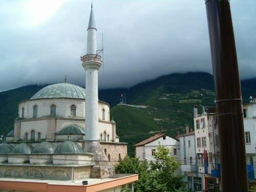 <p><strong>Artvin</strong><br />
<br />
703 cami.</p>