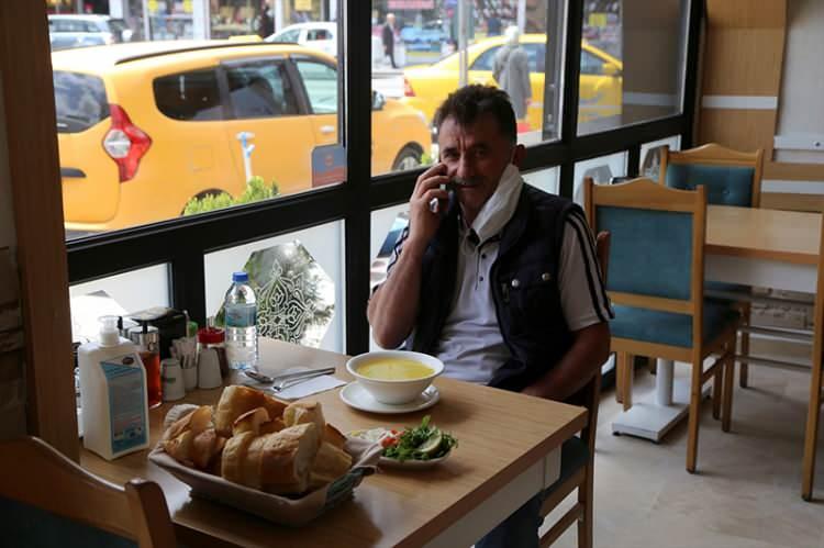 <p>Sivas, Kırıkkale, Kayseri, Niğde, Nevşehir, Kırşehir ve Yozgat'ta yeni tip koronavirüs (Kovid-19) tedbirleri kapsamında kullanıma kapatılan birçok iş yeri ve mekan, normalleşme süreciyle yeniden açıldı. </p>