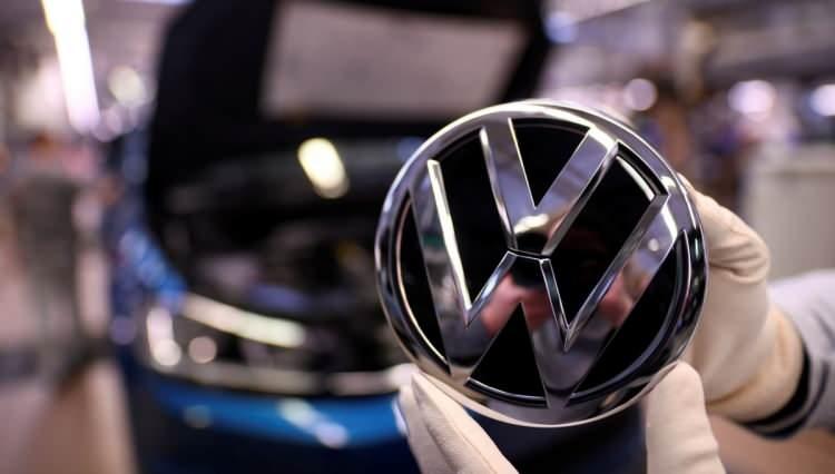 <p>Volkswagen geçtiğimiz hafta yaptığı açıklamasıyla ABD'li üretici Ford ile ticari araçlar üretimi, otonom ve elektrikli otomobilleri geliştirmesine yönelik Temmuz 2019'da duyurulan birçok projenin Volkswagen Denetleme Kurulu tarafından onaylandığını bildirdi.</p>

<p> </p>
