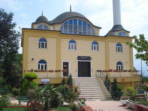 <p><strong>Düzce</strong><br />
<br />
680 cami.</p>