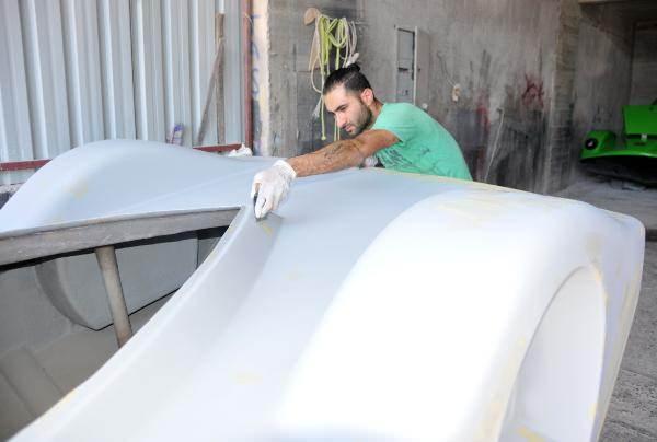 <p>Jet-ski kategorisinde bir araç. Turizme yönelik alternatif bir deniz aracı. Dünyanın herhangi bir yerinde jet-ski’yi bulabilir ve kullanabilirsiniz ama böyle bir aracı bulup kullanamazsınız. Farkındalık yaratmak için bu işe girdik ve başarılı olduk" dedi.</p>
