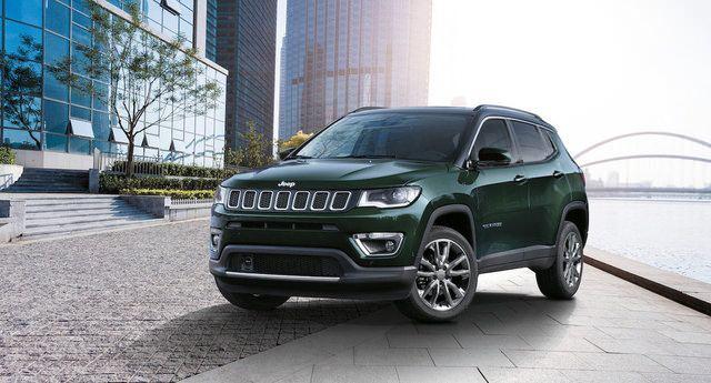 <p><strong>JEEP</strong></p>

<p>Jeep, ay boyunca geçerli olacak kampanyayla 2020 model yılına ait Compass’larda 100 bin TL için 15 ay vadeli sıfır faizli kredi seçeneği duyurdu.</p>

<p> </p>
