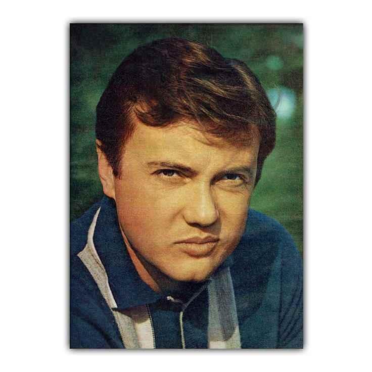 <p>1960'lı yılların en pop&uuml;ler oyuncusu olan Arsoy, 1959 yılında rol aldığı Samanyolu filmiylr ş&ouml;hreti elde etti.</p>
