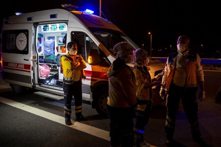 <p>Öte yandan aynı araçta bulunan Burak Karaca’nın 10 yaşındaki küçük oğlu Doruk’ta ağır yaralandı.</p>
