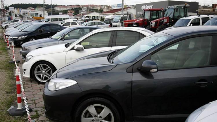 <p>Haksız fiyat artışına konusunda tüketicilerin ise belirledikleri fahiş fiyat artışlarını belgeleyerek ilgili yerlere başvurabileceğini belirten Küçük, Ticaret Bakanlığı Tüketici'nin Korunması ve Piyasa Gözetimi Genel Müdürülüğü'nün internet sayfasından şikayetlerin bildirilebileceği bilgisini paylaştı.</p>