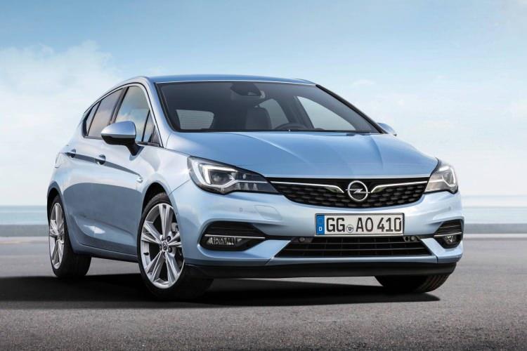 <p>Astra HB 2020 özel seri otomobillerde ise <strong>60.000TL</strong>’ye,12 ay, <strong>yüzde 0</strong> faiz imkanı sunuluyor.</p>

<p>Astra <strong>180.200 TL</strong>’den başlayan fiyatlarla satışa sunuluyor.</p>
