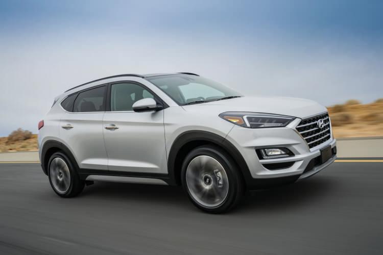 <p><strong>HYUNDAİ</strong></p>

<p>Hyundai modelini satın almak isteyen tüketiciler, araçlarını hemen teslim alırken kredi ödemelerine 6 ay sonra başlayacaklar.</p>
