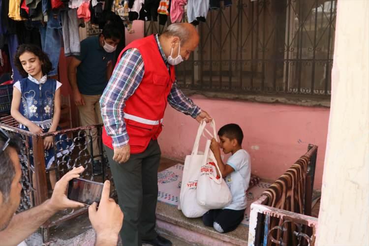 <p>Suriyeli İsmail İtli de yapılan yardımlar i&ccedil;in teşekk&uuml;r etti.</p>
