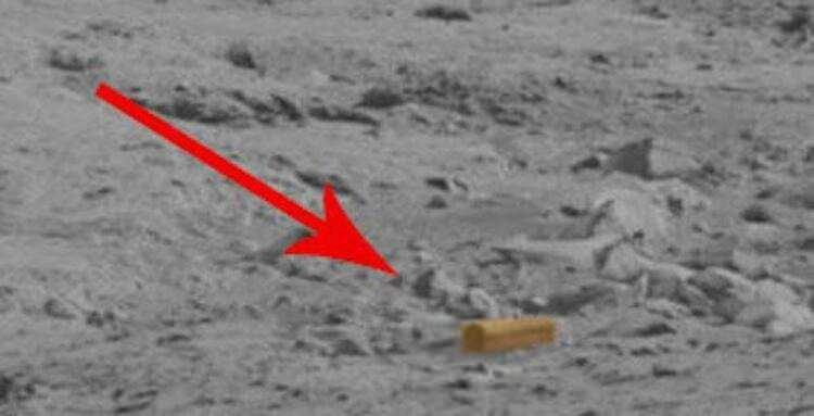 <p>Mars'tan çok tuhaf görüntüler Dünya'ya geliyor; bunlardan biri de hâlen ne olduğu anlaşılmayan tabut görüntüsü! NASA'lı bilim insanlarının çözemediği bu görüntüde tabut dikkat çekiyor; gerçekte ne olduğu ise henüz anlaşılmış değil!</p>
<p> </p>