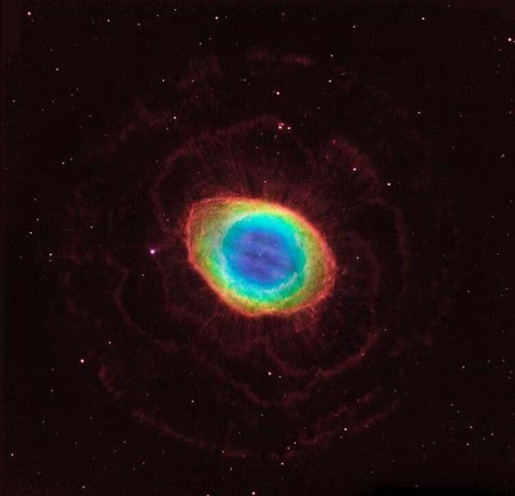 <p>Halka Bulutsusu (Ring Nebula)</p>
<p> </p>