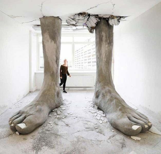 <p>Mario Mankey - Ego Erectus, </p>

<p>Berlin'de bir sanat sergisi</p>
