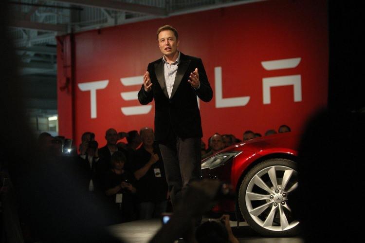 <p><strong>ELON MUSK KİMDİR?</strong></p>
<p>Peki kim bu Elon Musk? İşte Musk'ın ilginç yaşam öyküsü...</p>
<p> </p>