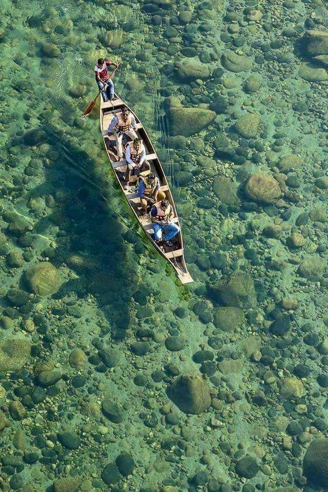 <p>Meghalaya-Hindistan'daki Dawki Nehri'nin berrak suları.</p>
<p> </p>