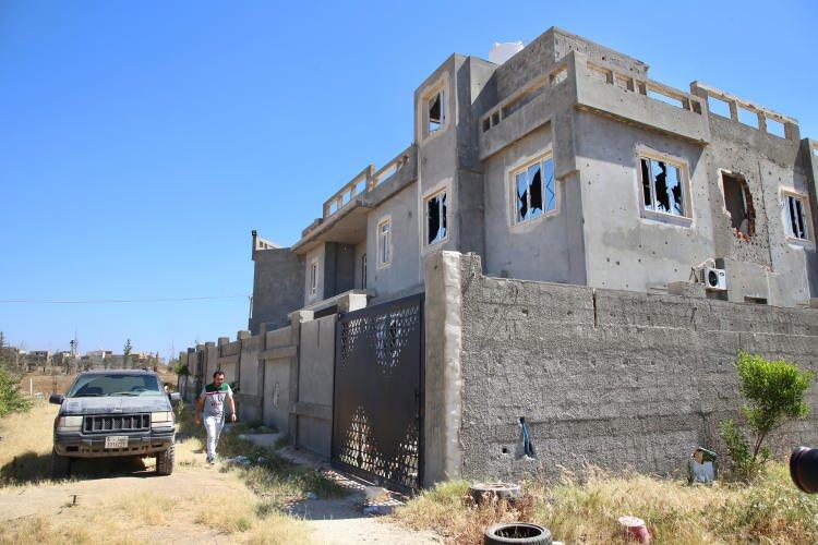 <p>Hafter milislerinin, Nisan 2019'da başkenti ele geçirmek için saldırıya geçmesinin ardından girdiği Selahaddin bölgesi, sonrasında sık sık çatışma haberleriyle gündeme geldi.</p>
<p> </p>