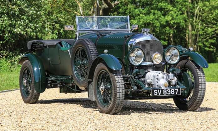 <p><strong>BENTLEY</strong></p>
<p>Bentley’in en pahalı otomobili; bir süre önce 1929’lu yıllardan beri ayakta durmayı başaran, ünlü Bentley 4 1/2 Blower modeli yaklaşık 7.9 milyon dolara şimdiki sahibini buldu.</p>
<p> </p>