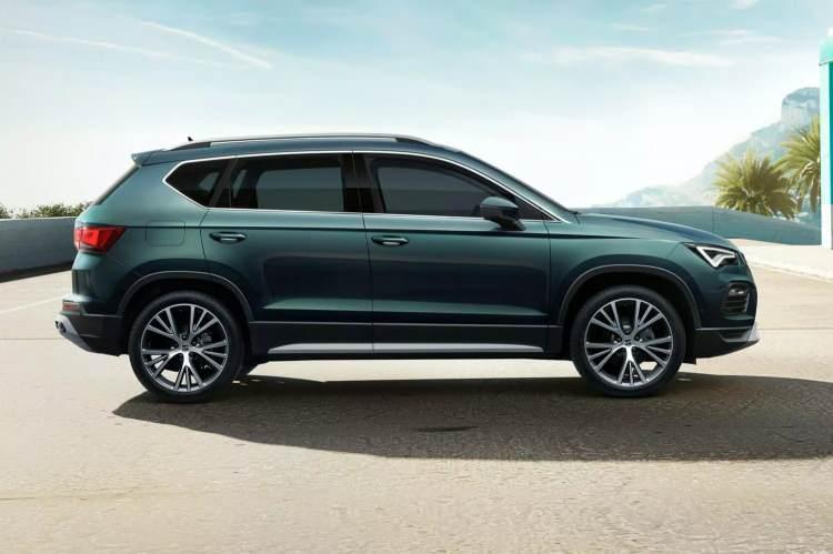 <p>2020 Seat Ateca’nın kaputu altında benzinli ve dizel seçenekler mevcut. Benzinli tarafın giriş seviyesinde, 110 beygirlik <strong>1.0 litre üç silindirli TSI</strong> motor bulunuyor. </p>
