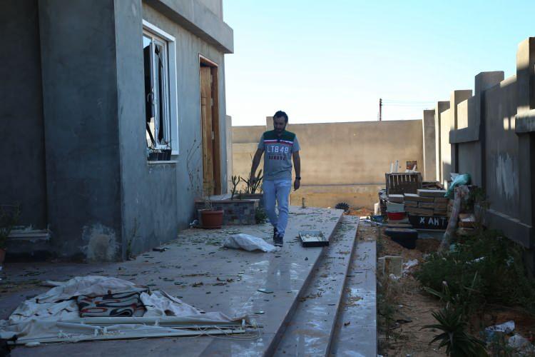<p>Evlerinden ayrılan Libyalılar, aradan geçen 14 aylık sürede zaman zaman ordunun buralarda konuşlandığı sırada ziyaret edebildikleri evlerinin durumunun iyi olduğunu söyledi. </p>

<p> </p>
