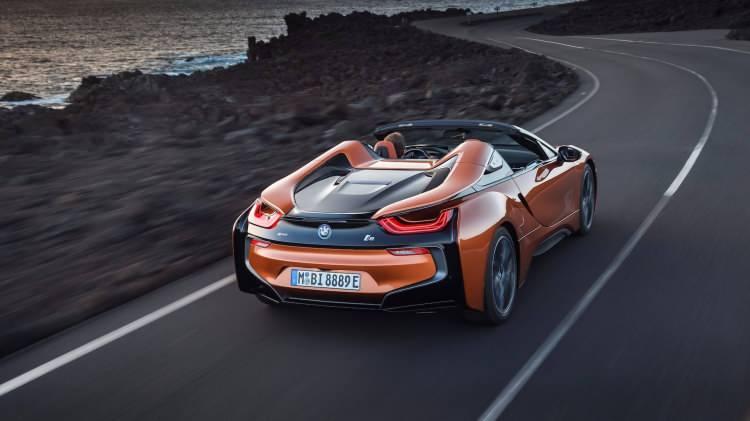 <p>Banttan indirilen son otomobil bir i8 Roadster oldu. BMW BLOG'dan gelen bilgilere göre bu model, fabrikadan Portimao Mavisi tonunda çıkan ilk ve tek i8 modeli oldu.</p>

<p> </p>
