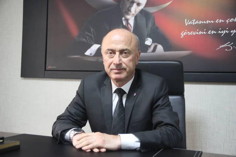 <p><strong>"Fabrika sayımız 10’u bulmuş olacak"</strong></p>
<p> </p>
<p>Ana fikre uygun olarak Silah İhtisas Organize Sanayi Bölgesi'nin kurulduğunu kaydeden Varlı, "Türkiye’nin farklı illerindeki yatırımcılar şehrimize gelmeye başladı. Şu an itibariyle arsa tahsislerimiz devam ediyor. Arsa metrekarelerimiz 65 TL civarında 5. derece teşvik kapsamında Silah İhtisas Organize Sanayi Bölgesi. Bu manada inşallah kısa zamanda arsa tahsisleri bitecek ve fabrika inşaatları hızlı bir şekilde devam edecek. Şu anda devam eden ve ruhsat aşamasında olan 4 fabrika inşaatımız olacak. Bunlarla beraber toplam sayımız fabrika sayımız 10’u bulmuş olacak. </p>